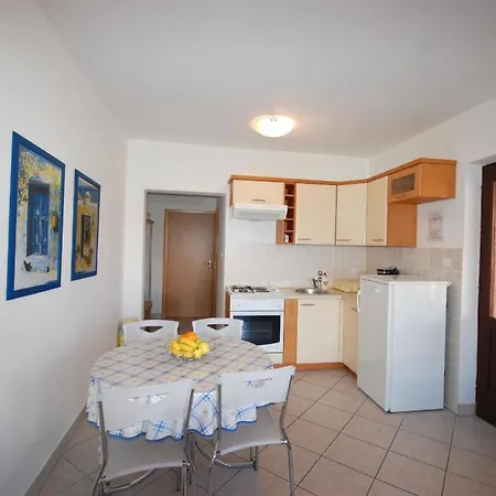 Fuer 4 Personen Ca 37 Qm In Njivice, Kvarner Bucht Krk *